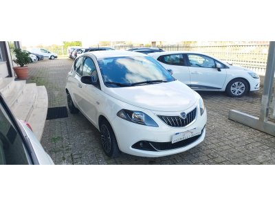 YPSILON 