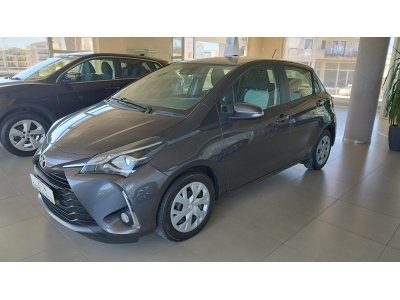 YARIS 